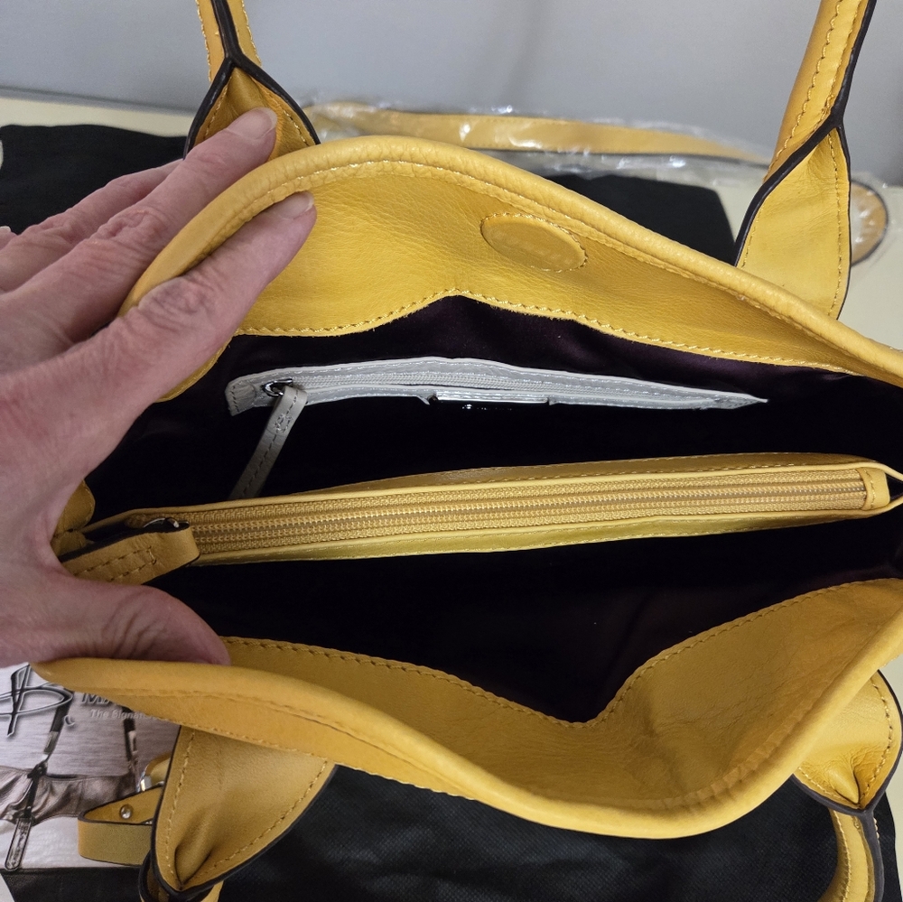 Vintage B. Makowsky Glove Leather Flaptop Satchel - Picture 3 of 6